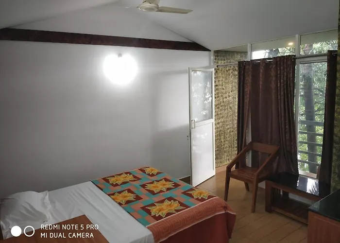 Peninsular Wood Resort Thattakad