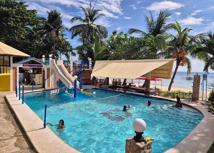 Artistic Beach Resort Maricalom