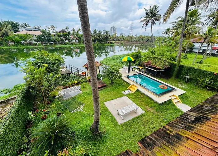 Wintergreen Water Front Resort- 5 Bedroom Villa Tripunithura