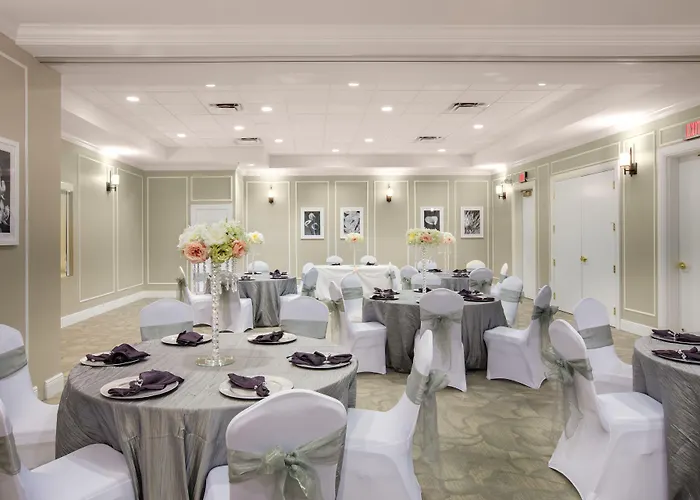 The Point Hotel & Suites Orlando