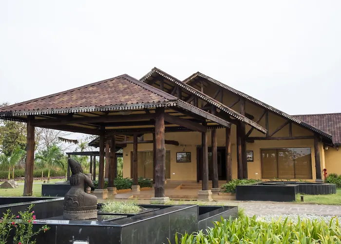 Welcomheritage Tadoba Vanya Villas Resort & Spa Kolara