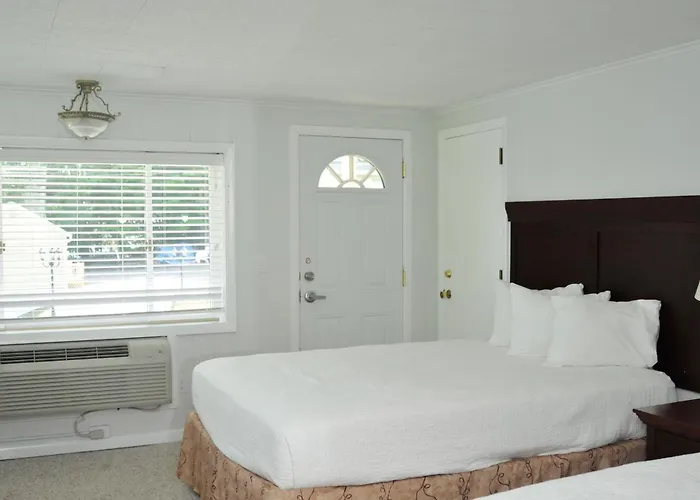 Tea Island Resort Lake George