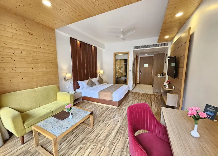 The Orchard Greens Resort - A Centrally Heated Property Manāli