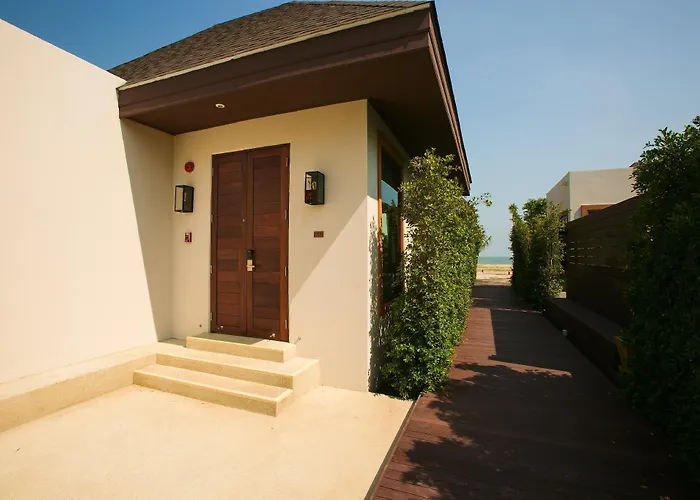 Triple Tree Beach Resort Cha-Am