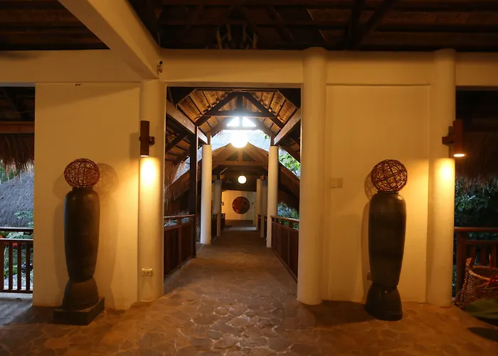 Amun Ini Beach Resort & Spa Anda 