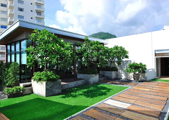 Ramada By Wyndham Phuket Southsea Hotel