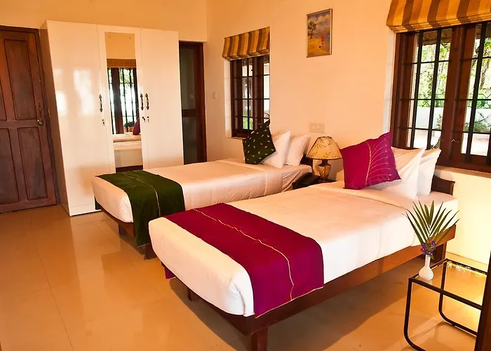 Saro Lake County Kumarakom