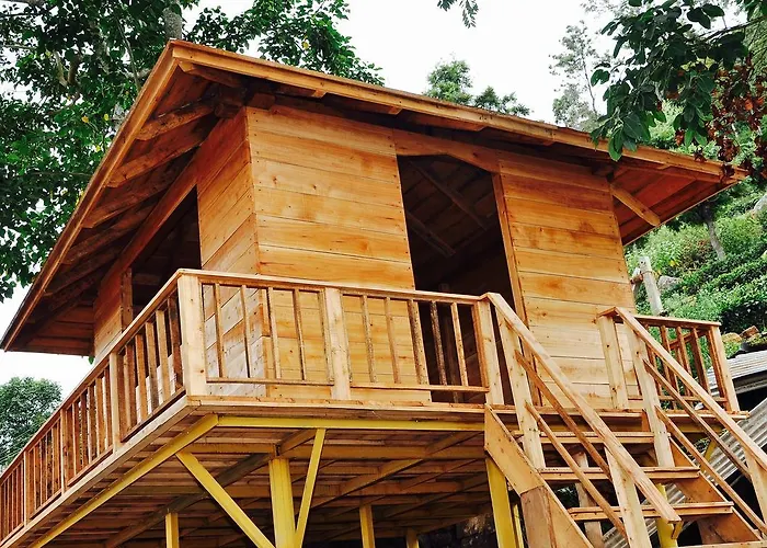 Hanging Huts Resorts Kotagiri