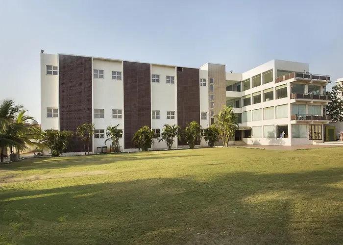 Oyo 14068 Rendezvous Resorts Aurangabad 