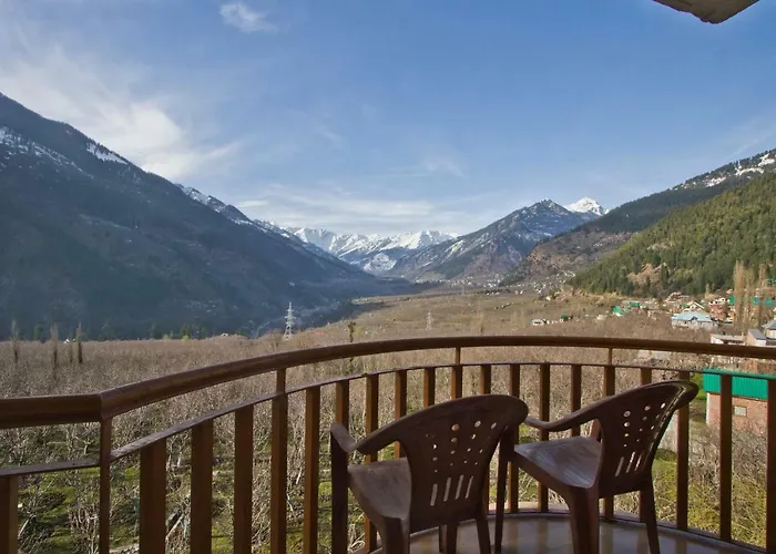 Sarthak Resorts-Reside In Nature With Best View, 9 Kms From Mall Road Manali