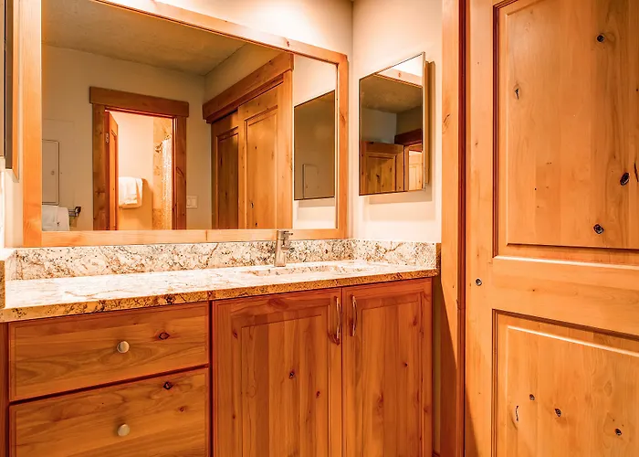 Powderhorn Condominiums By Ski Country Resorts Breckenridge