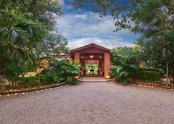 Aacorn Hideaway Resort & Spa Ramnagar 