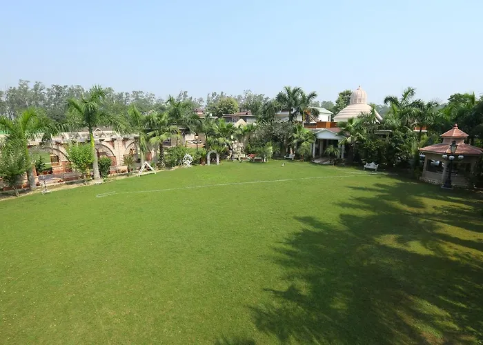 Mann The Palm Retreat Hotel Lucknow